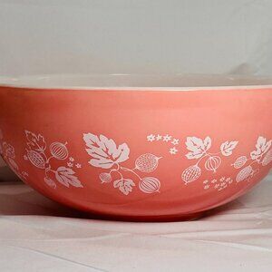 VNTG Pyrex Pink Gooseberry #444 Nesting 4-Quart Bowl 1960's Excellent Condition